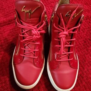 Red Giuseppe Zenotti size 9